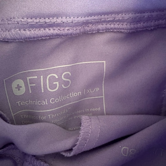 Figs Lilac Scrub Set🪻 - Picture 3 of 3